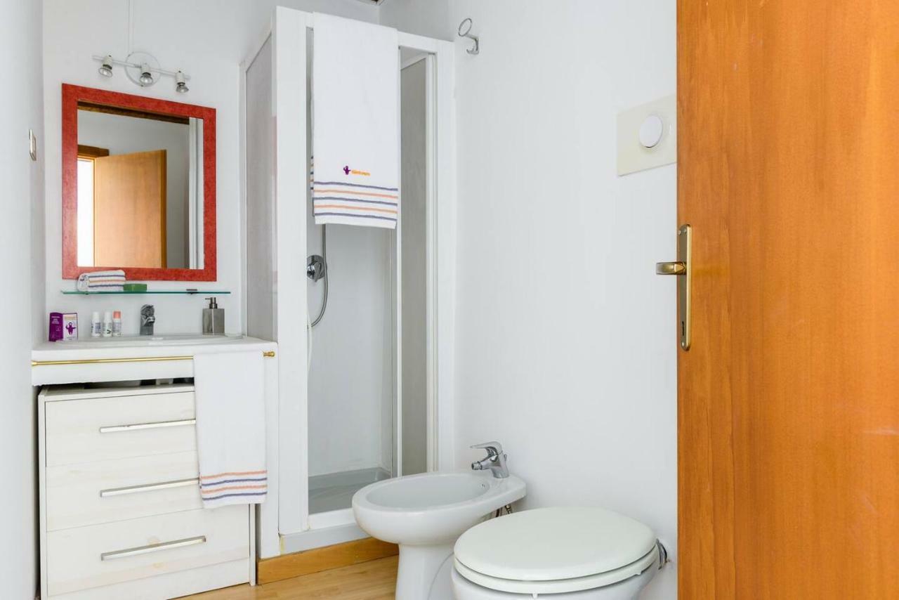Altido Cozy Apt For 4 Close To Basilica Di Sant'Ambrogio Mediolan Zewnętrze zdjęcie