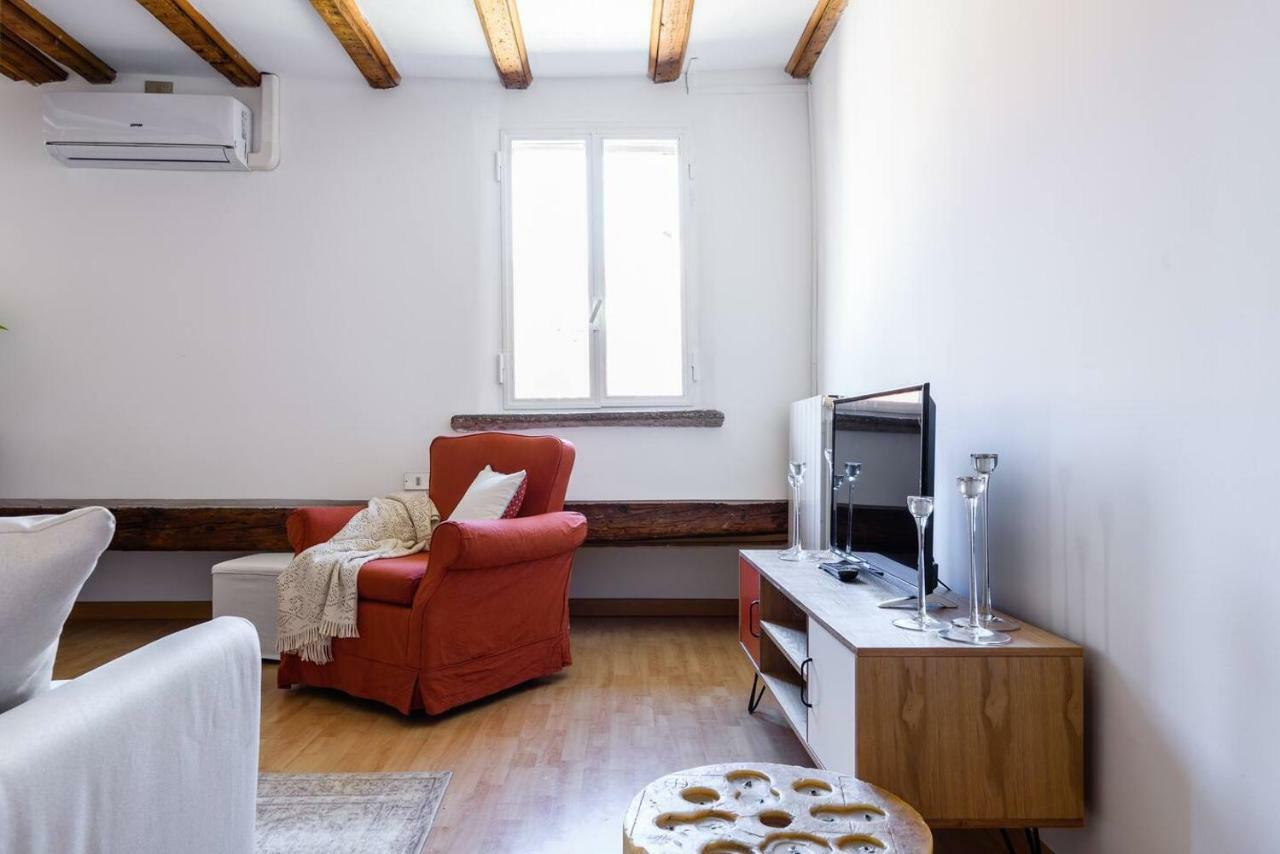 Altido Cozy Apt For 4 Close To Basilica Di Sant'Ambrogio Mediolan Zewnętrze zdjęcie